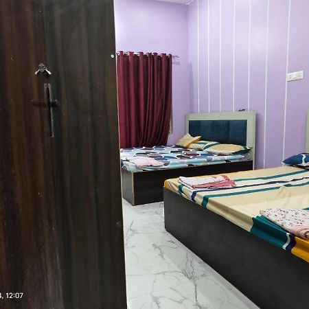 Shree Ayodhya Dham Guest House 300 Meter From Sri Ram Temple Free Pick Up , Drop , Breakfast & Wifi Eksteriør bilde